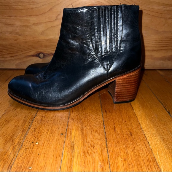Samantha Pleet Wolverine 1000 Mile leather ankle boots. Excellent condition. - Picture 3 of 6
